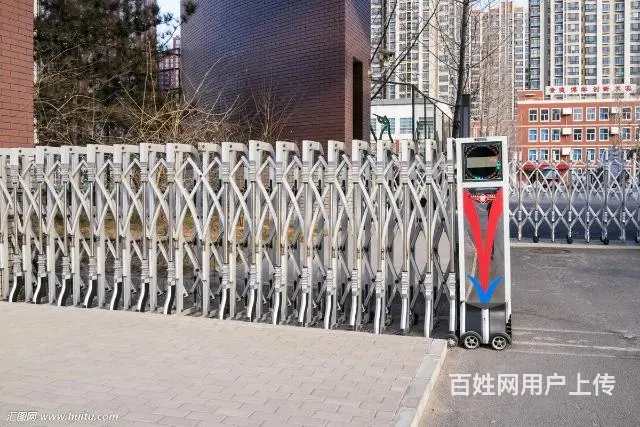 苏州市伸缩门维修及倒扎维修挡车器维修安装 - 图片 1