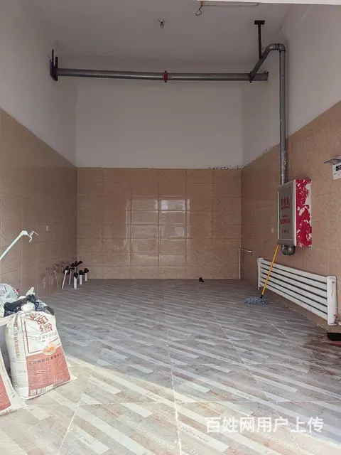 蓝珀湖小区一期地上车库可做门市 - 图片 2