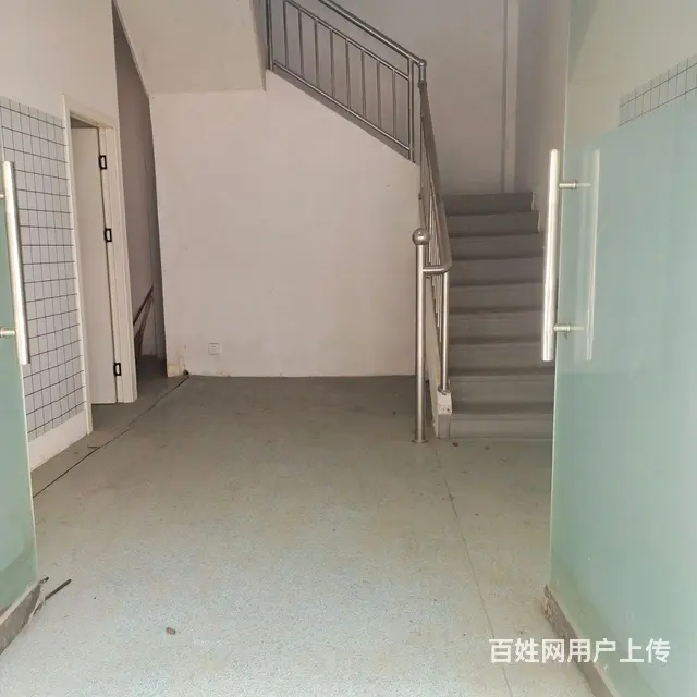 府都花园一期上下二层门面出租 - 图片 1