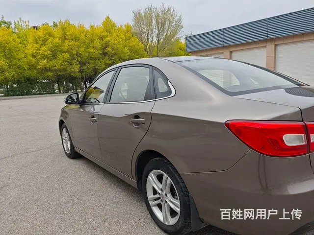 奔腾B30 2016款 1.6 手自一体 豪华型 - 图片 5