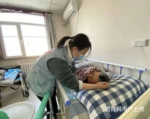 梁山县护工服务梁山贵和家政护工陪护服务梁山医院护工 - 图片 3