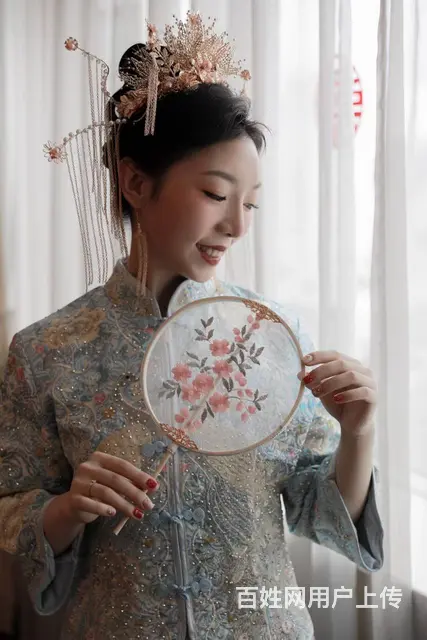 昆明结婚全天新娘化妆，送亲友妆，再送伴娘服 - 图片 4