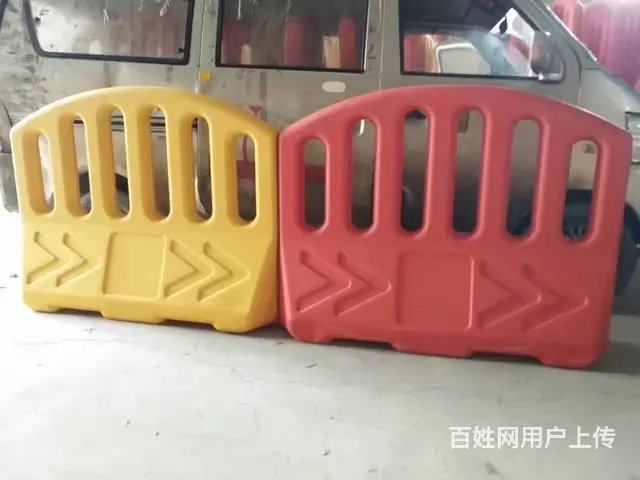 湖南长沙灰色围挡三孔水马批发橡胶路锥减速带交通设施 - 图片 3