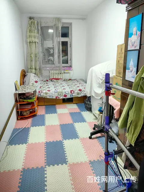 沿河北小区  3 楼。下楼就是公交车站点  过道就是离菜市场 - 图片 1