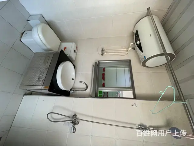 珠江蓝海城对面林场家属院4楼，两室一厅，71平，床 冰箱  - 图片 8