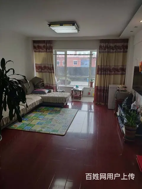 中华园三楼 有露台 - 图片 1