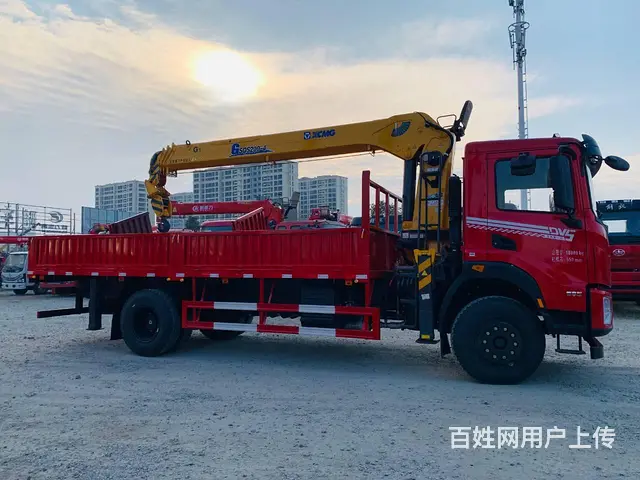 百色 东风单桥配徐工8吨货箱6.1米随车吊价格多少 - 图片 3