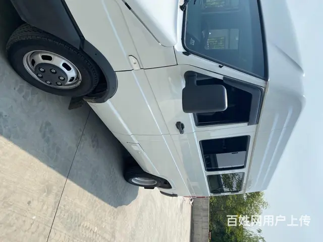 出售2022年四月份，双胎双空调9座依维柯 - 图片 1