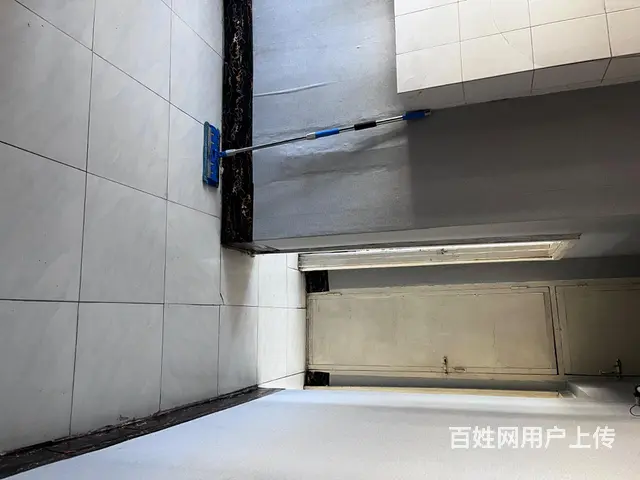 西梁两室出租年付4500 - 图片 1