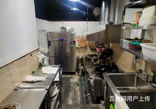 梅西对面75平餐饮店转让（同城搜铺网） - 图片 4
