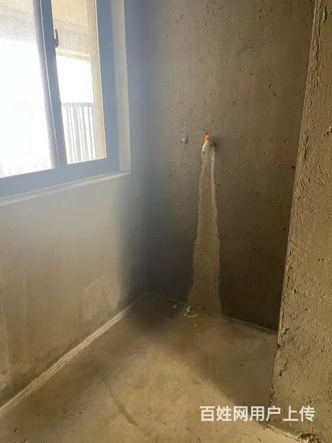 捡漏！现房汽车站对面标准三房二厅单价3500有证可按揭 - 图片 1