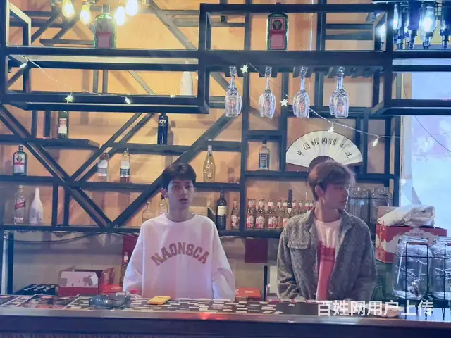 3663（爆铺网）安宁经管校商业街旺铺酒吧整体转让 - 图片 1