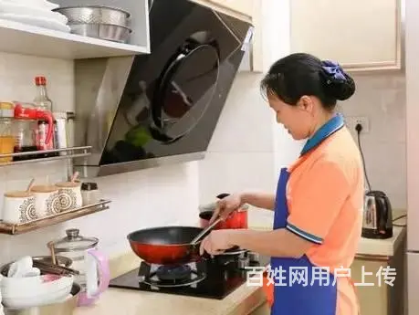 现有照顾老人保姆5名,带小孩保姆6名, 护工５名 - 图片