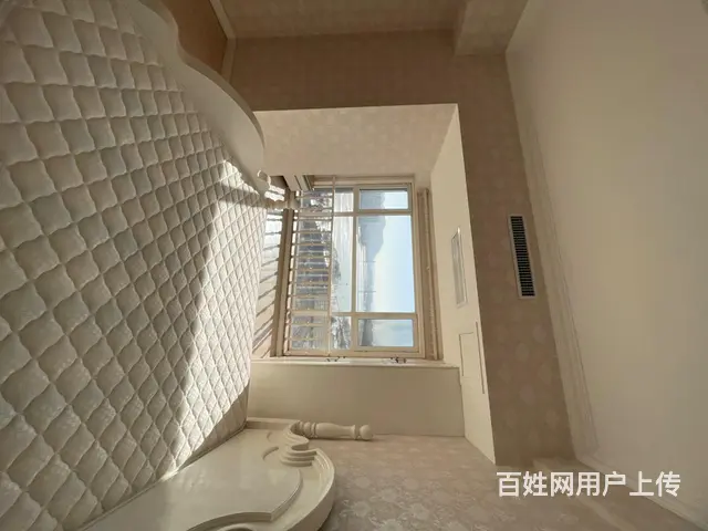 出租华府万国附近电梯10楼，面积140平，两室通厅格局，采光 - 图片 1