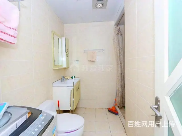 倾城之恋，三房朝南，客厅朝北，小区中间 - 图片 1