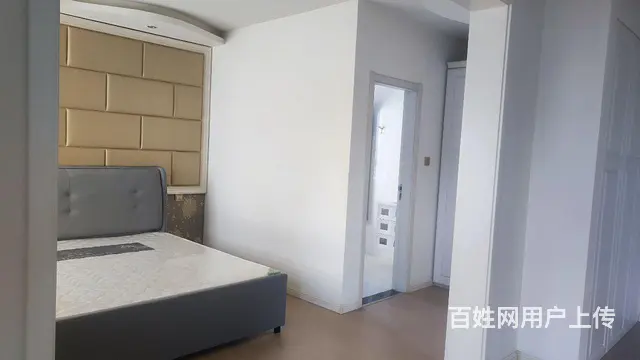 区政府附近，学校附近，财富湾精装修，两室，家电，家具齐全。 - 图片 1