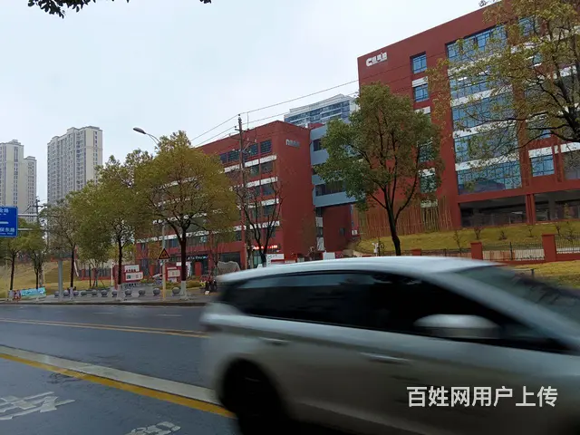 紧临学校，比亚迪工厂，成熟商圈临街美食餐饮店转让（可外摆 ) - 图片 4