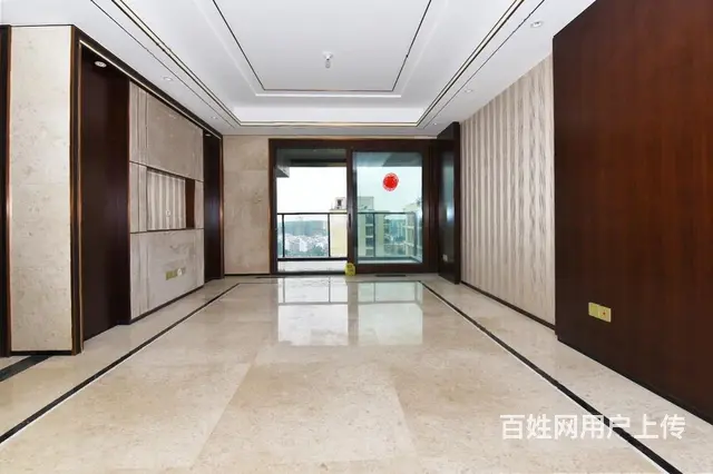 急卖，急卖，低于市场价格，正对花园景观，有钥匙，带一车位，急 - 图片 1