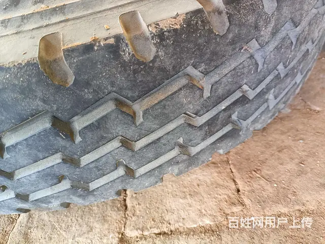 700-16钢丝胎出售 - 图片 2