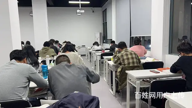 凤庆公务员考试培训 - 图片 1