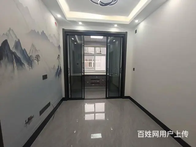 体育馆附近3层两居室39.8万 普通住宅 精装修 - 图片 1