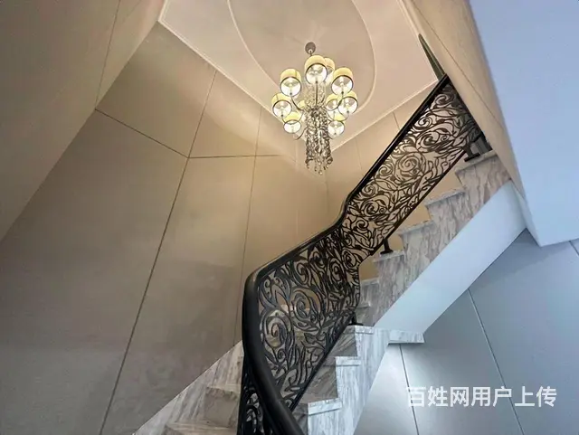 上新玫瑰湾拢岸别墅 独立车库 法式轻奢 富兰帝期家私 - 图片 4