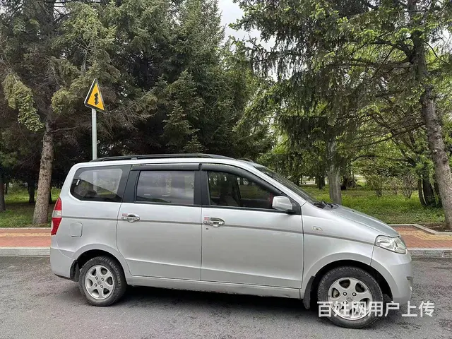 五菱 宏光 2013款 宏光S 1.5 手动 豪华型7-8座 - 图片 1