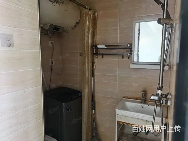 爱丽香舍 普通住宅1厅 中等装修 - 图片 3