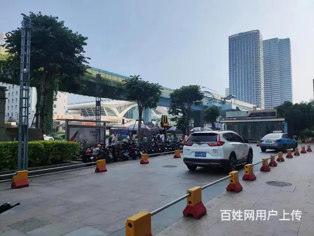火车站公交站后面 交通便利 适合饮品美容美甲服装水果等 - 图片 5
