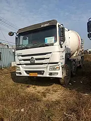 14年豪沃 三一上装，大18方搅拌车