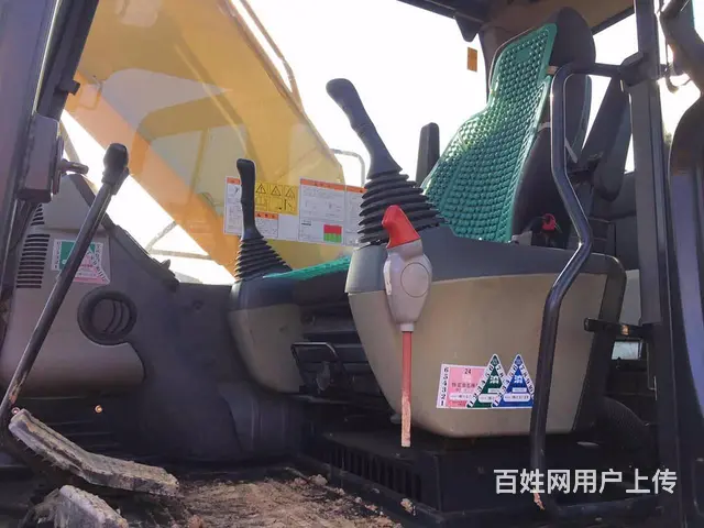精品小松200-8二手挖掘机 纯土方机免费送货上门 - 图片 3