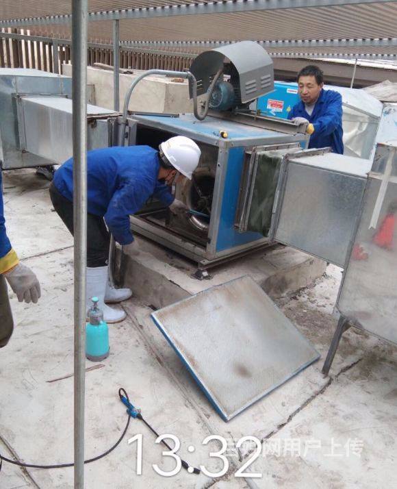 太倉雙鳳飯店廚房油煙機清洗風機安裝