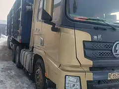 陕汽德龙 牵引车