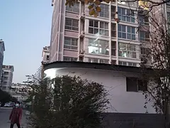 新汽车站北200米凯伦小区 普通住宅1厅 中等装修