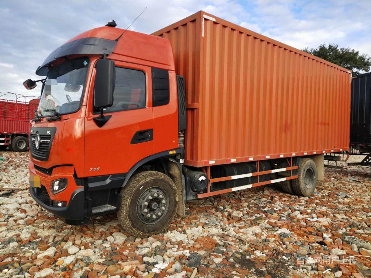 新款东风天锦 6米8厢式货车单桥六缸机国五首付6万