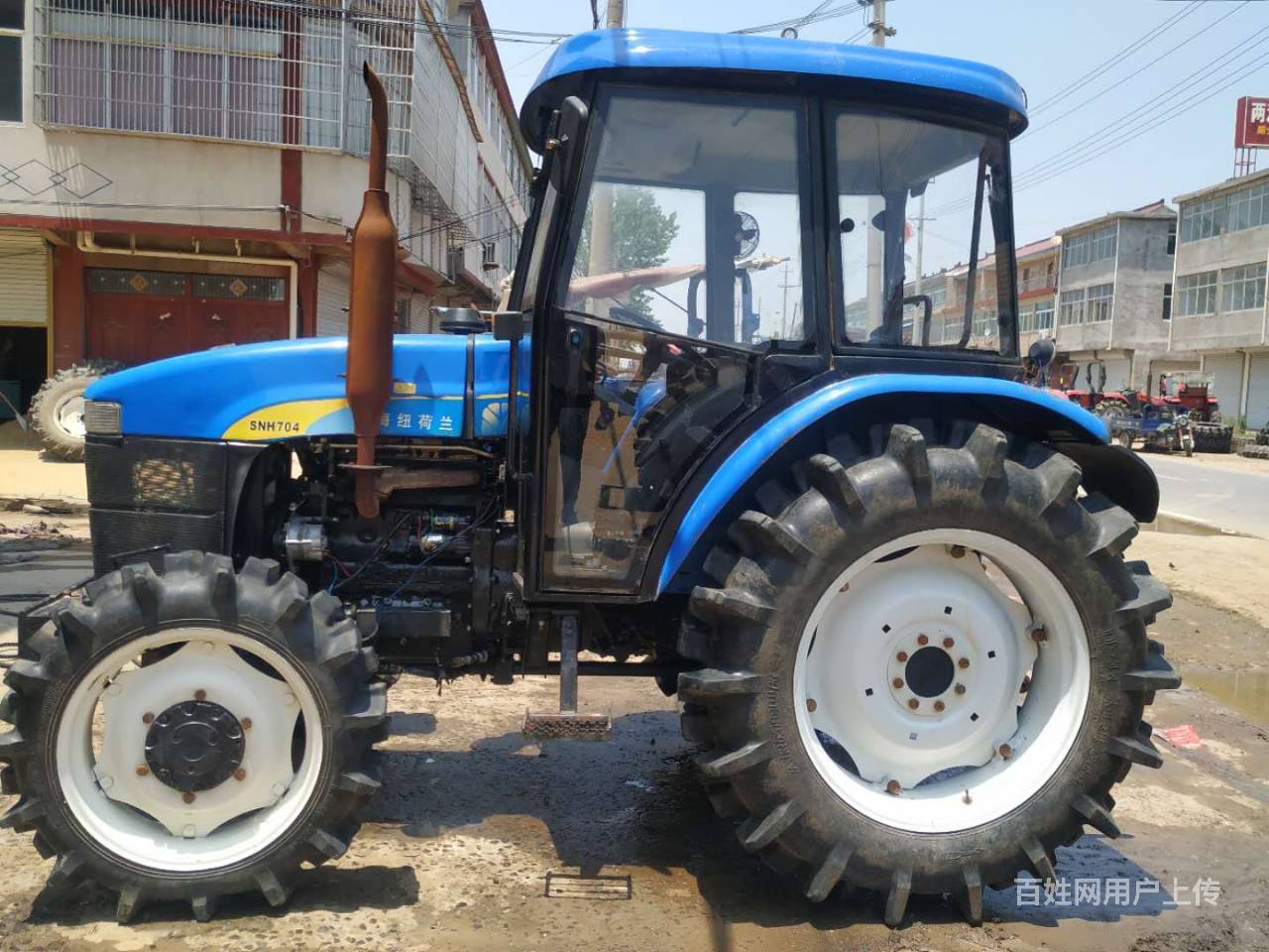 纽荷兰704拖拉机,电话议价!