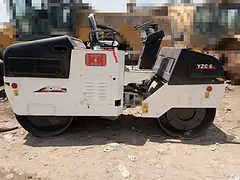 国三电喷小压路机哪有？二手徐工3吨座驾洒水压路机