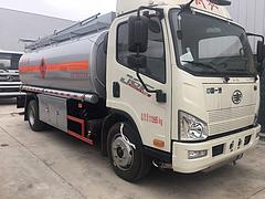 解放12方加油车12方油罐车 分期付款 质量三包