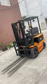 堆高搬运仓库电动环保新能源小二手叉车1.5吨2吨3