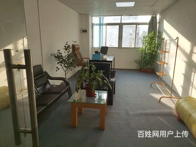 8间临街小面积办公室直租新香洲万家附近 - 图片 6
