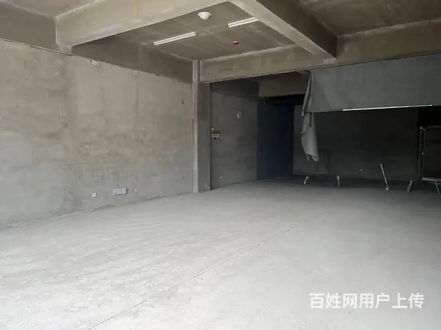出租：好位置大门头临街商铺 - 图片 3