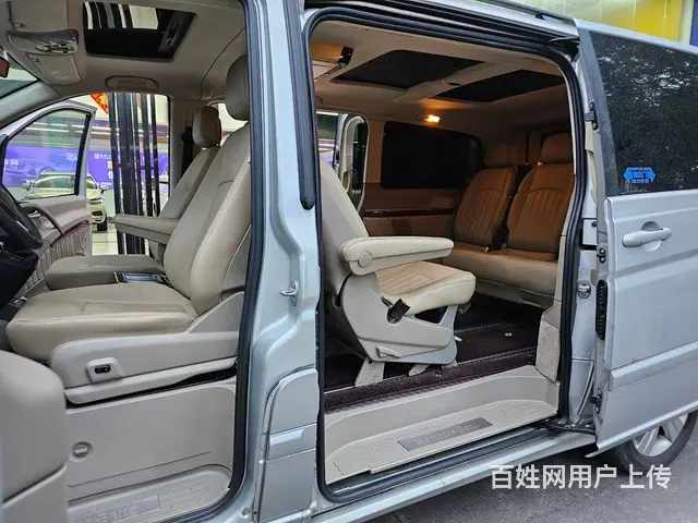 奔驰 唯雅诺 2011款 2.5 手自一体 尊贵版 - 图片 4