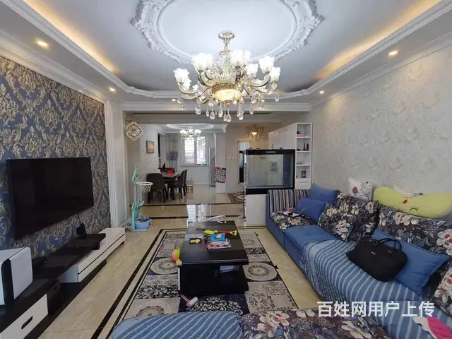 宏运凤凰新城一期，一中，135平，三室两卫，精装修可贷款 - 图片 1