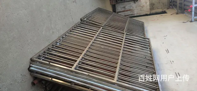 旧防盗窗，里面加钢筋，可以做狗笼 - 图片 1
