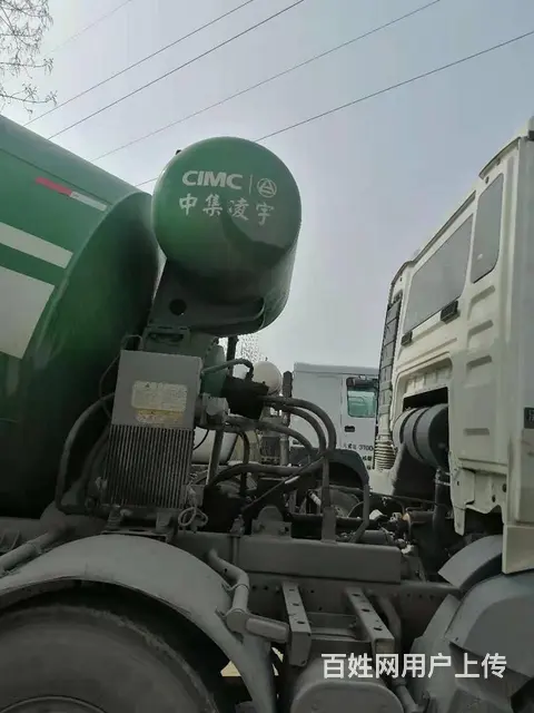 出售轻量化17年二手豪沃 大12方搅拌车340马力 - 图片 7