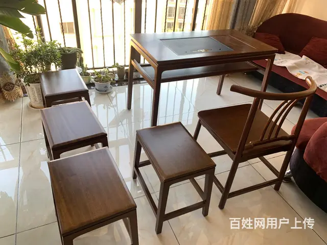 全新沙比利查桌 - 图片