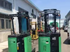 仓储货架堆高4米前移式叉车，狭窄仓库专用二手叉车