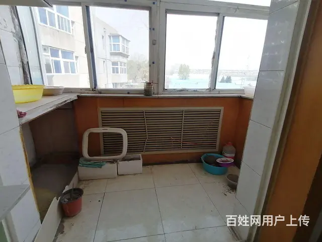 超级便宜新华小学附近四楼77.6平两室一厅双阳格局简单装修 - 图片 5