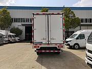 依维柯面包式5-8方血袋中药保鲜运输车可按揭购车