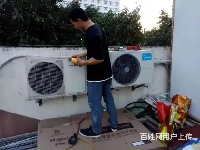桂平上门维修空调,空调移机,加雪种 - 图片 1